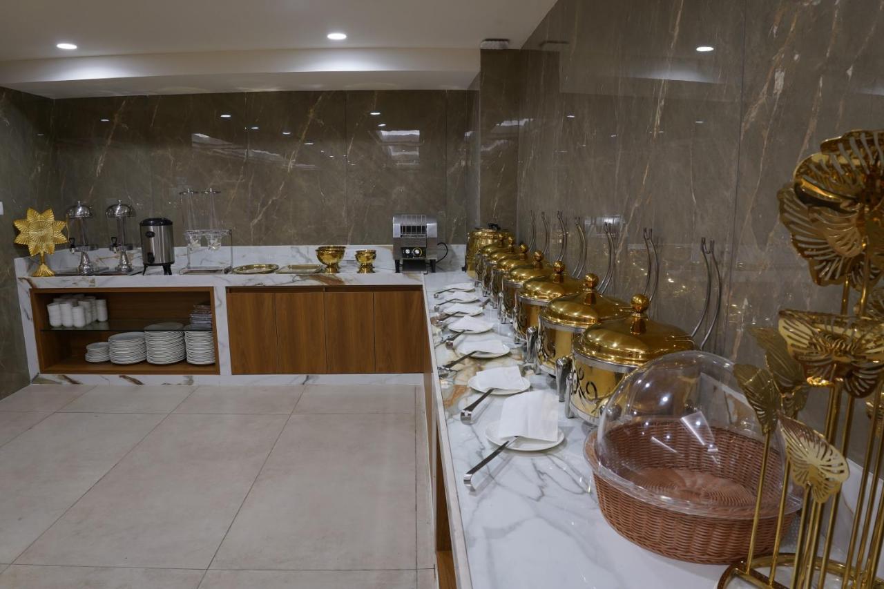 Hotel Stature Inn Kevadia Luaran gambar