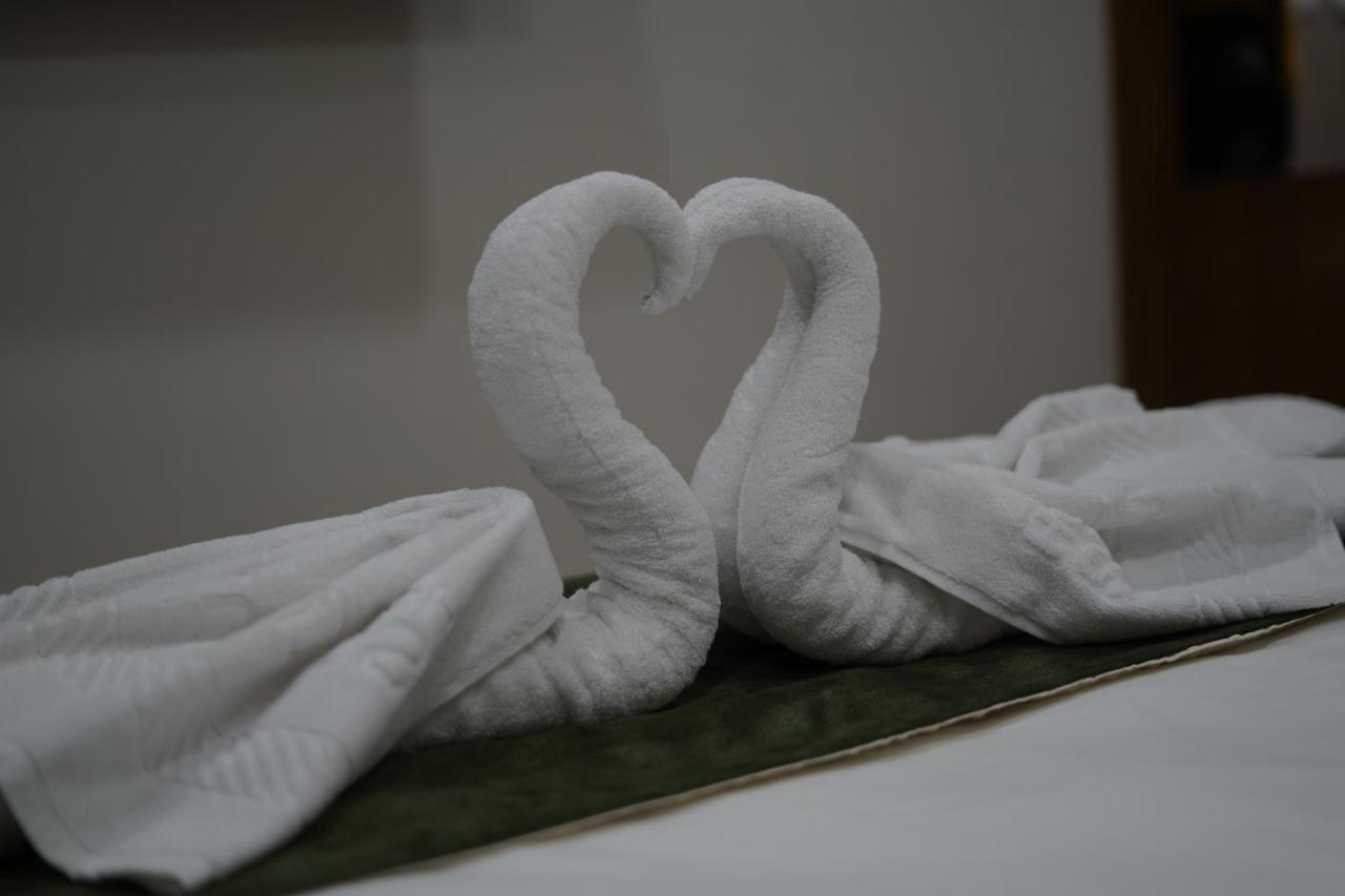 Hotel Stature Inn Kevadia Luaran gambar