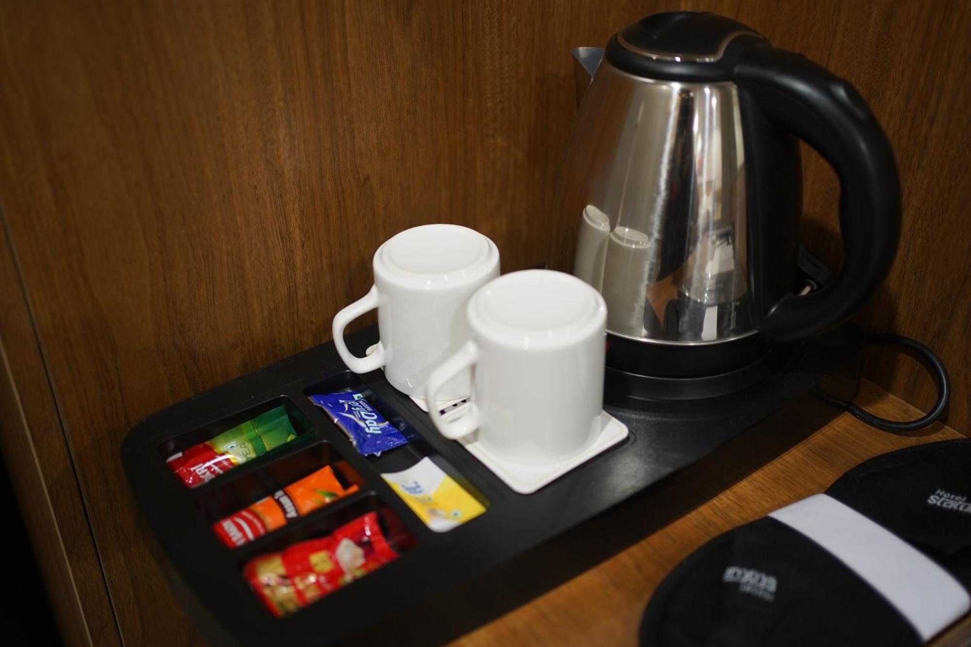 Hotel Stature Inn Kevadia Luaran gambar