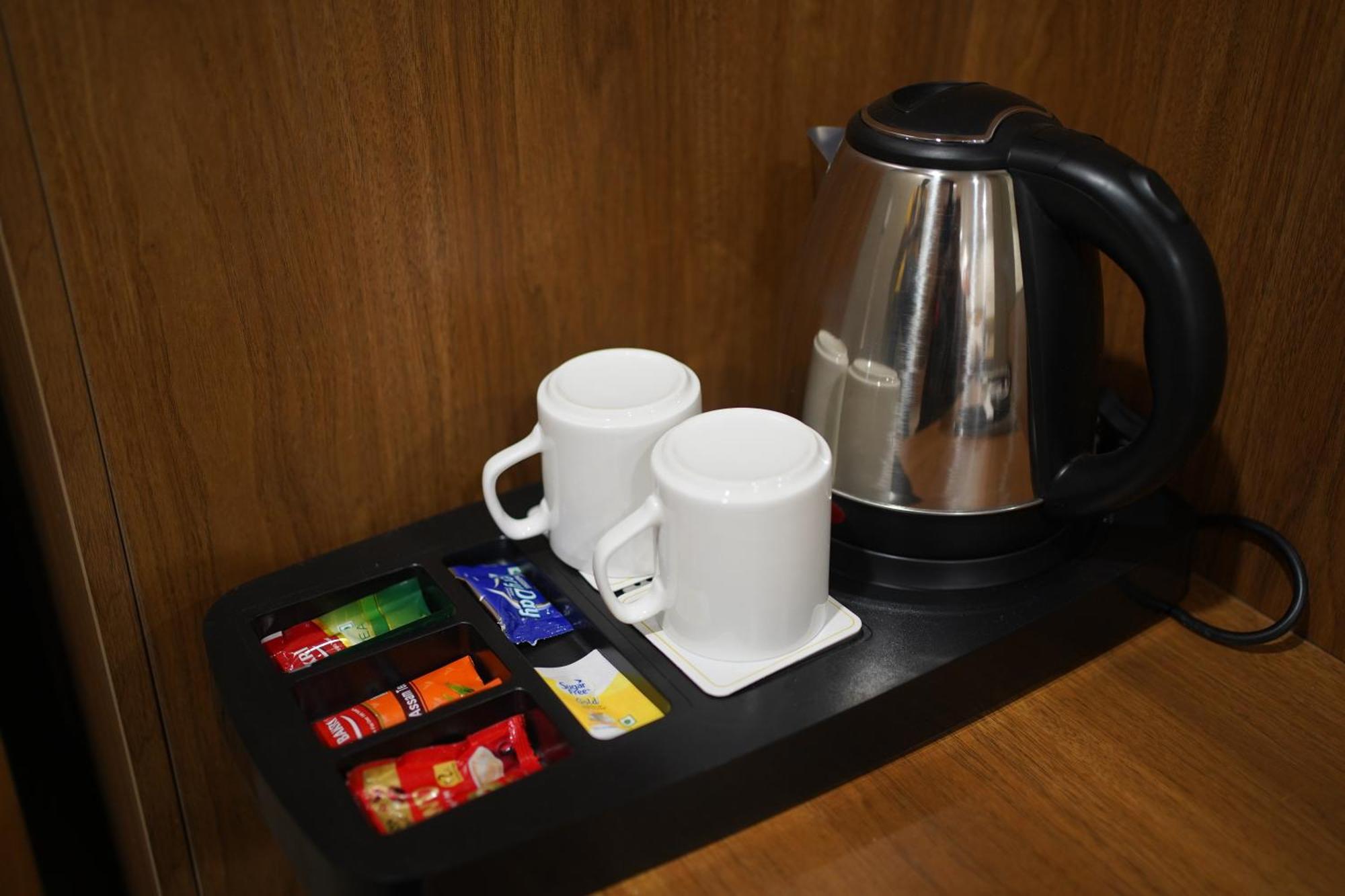 Hotel Stature Inn Kevadia Luaran gambar