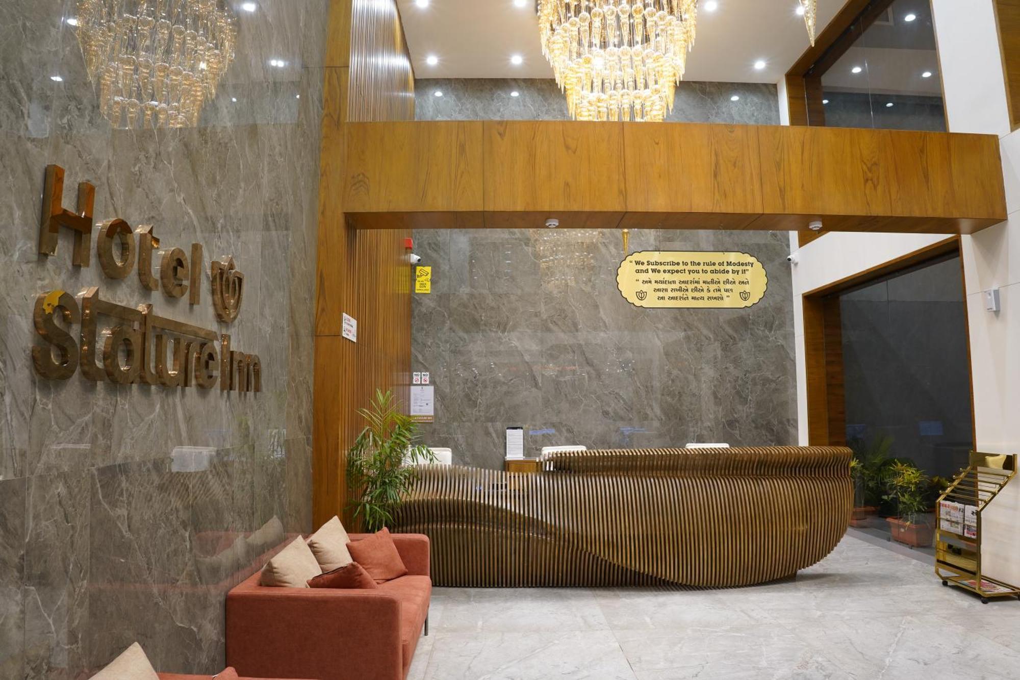 Hotel Stature Inn Kevadia Luaran gambar