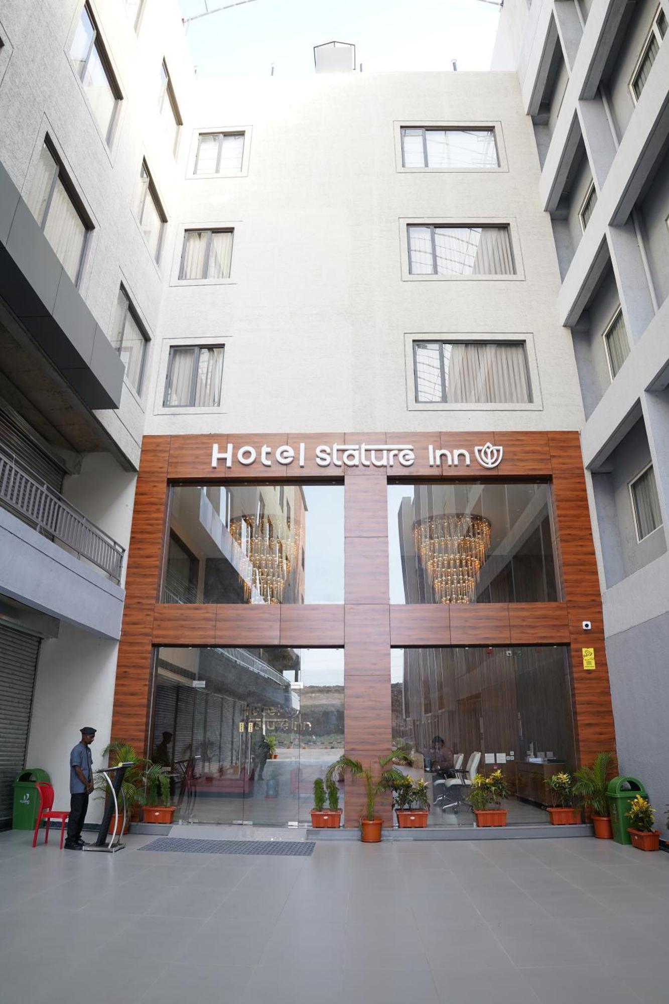 Hotel Stature Inn Kevadia Luaran gambar