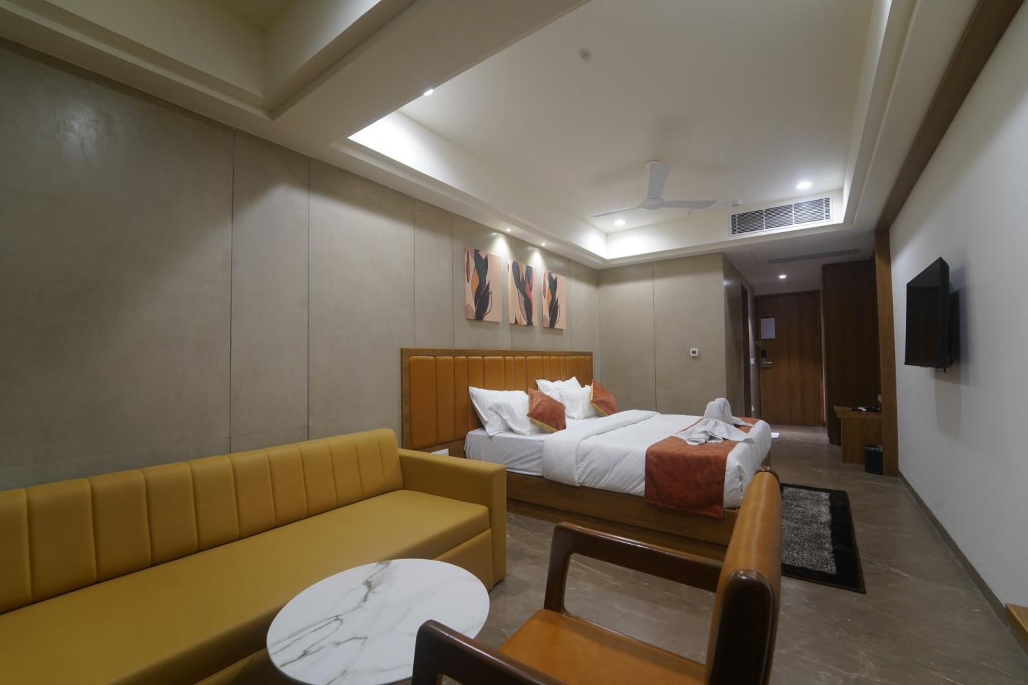 Hotel Stature Inn Kevadia Luaran gambar
